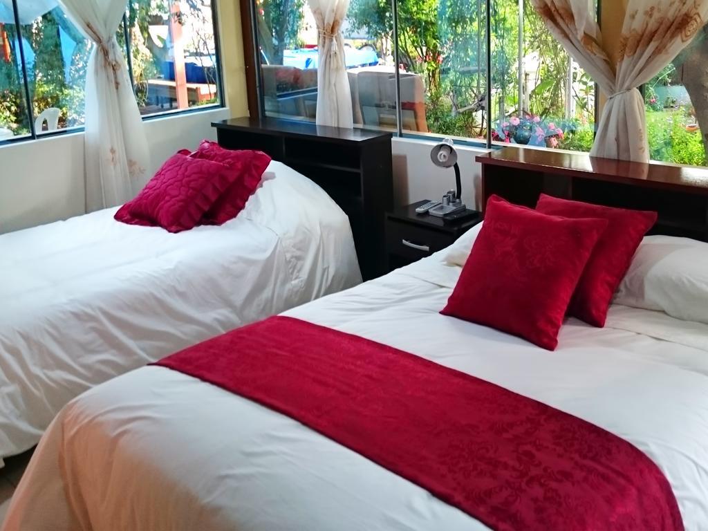 Hostal El Parque Tababela Ngoại thất bức ảnh